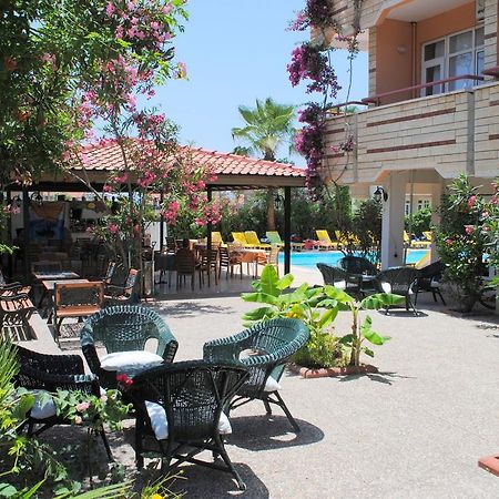 Beyaz Saray Hotel Side Bagian luar foto