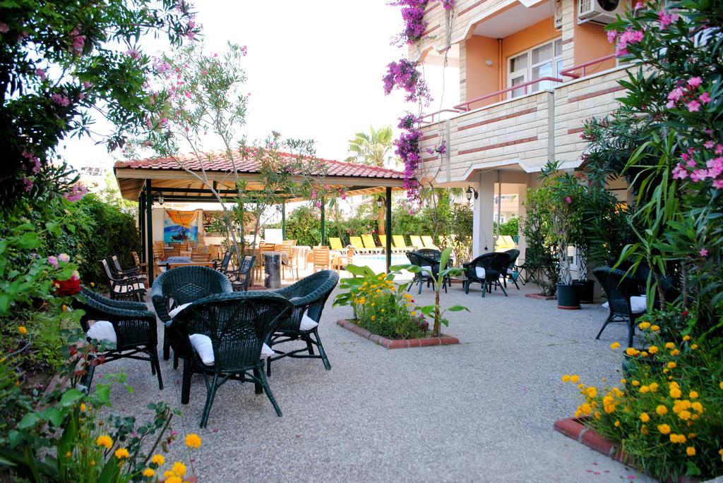 Beyaz Saray Hotel Side Bagian luar foto