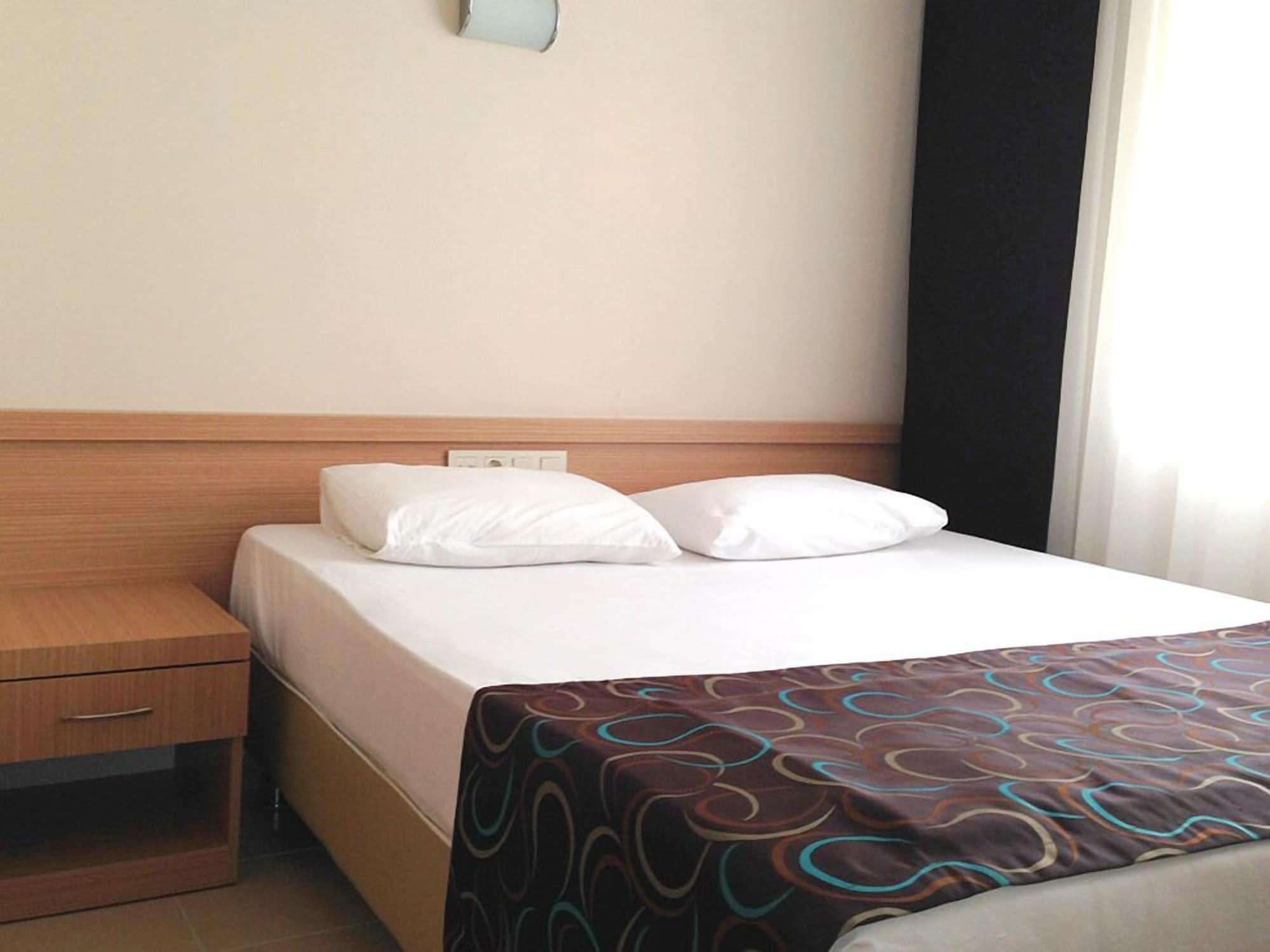 Beyaz Saray Hotel Side Bagian luar foto