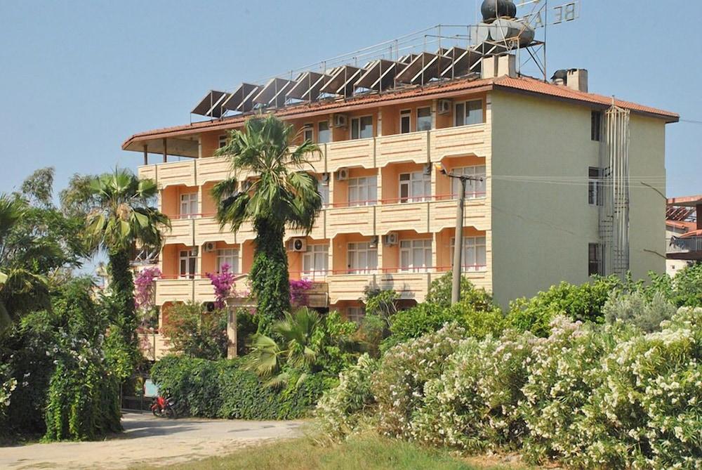 Beyaz Saray Hotel Side Bagian luar foto